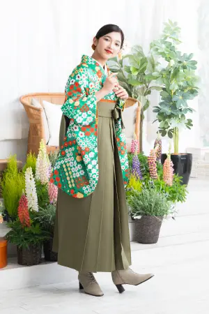 東京銀座のお洒落でかわいい卒業袴レンタル