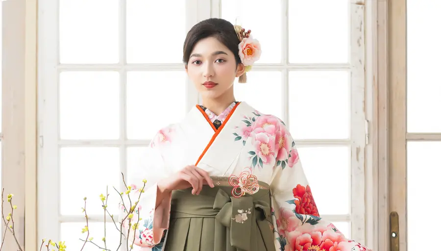 東京新宿のお洒落で可愛い卒業袴レンタル